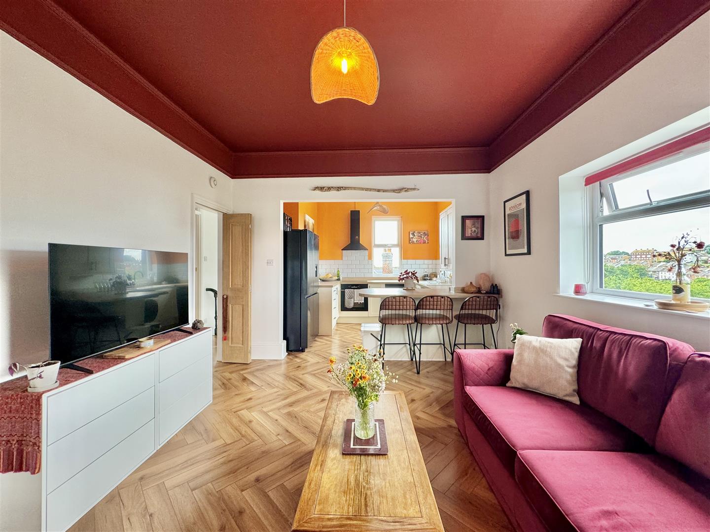 3 bed property in Ashburnham Road, Hastings